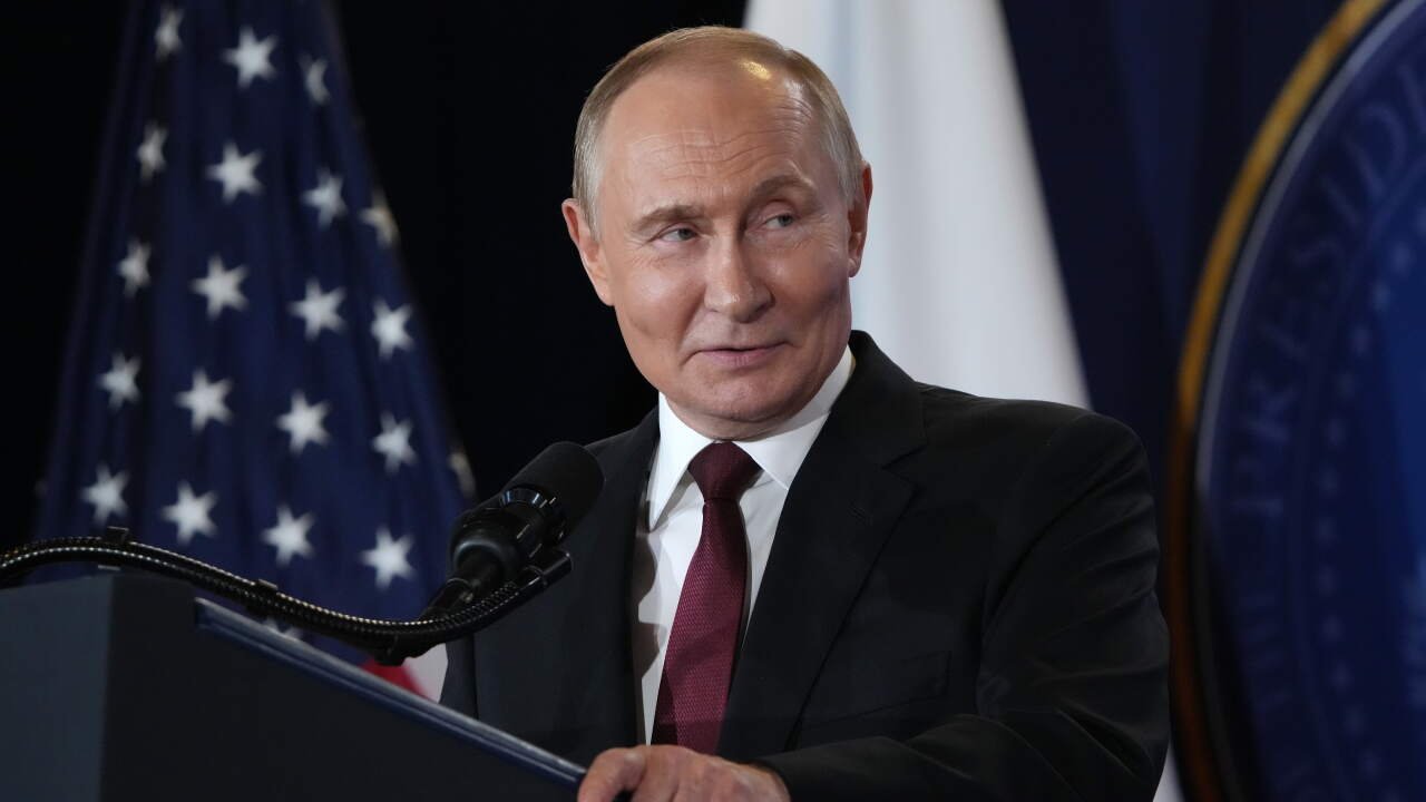 Countering Russian Gray Zone Tactics Through Structural Economic Pressure