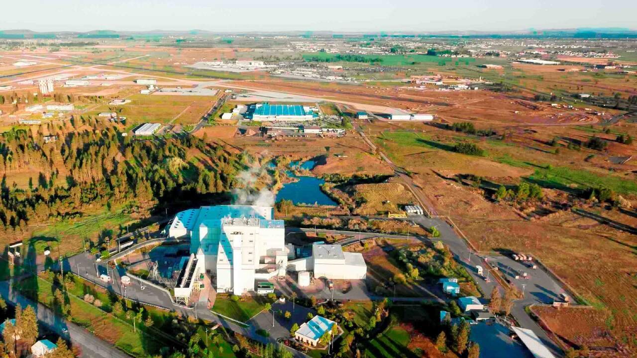 Waste-to-Energy Infrastructure Undermines Systemic Upstream Waste Reduction