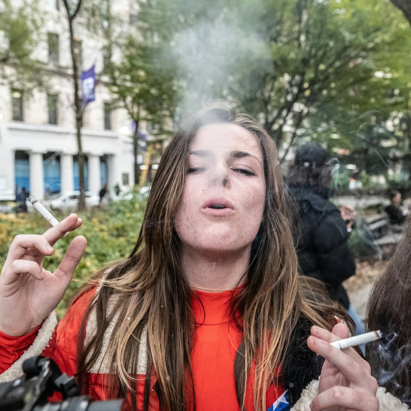 Gen Z Smoking Trend: Performance vs. Data and Wellness Rejection