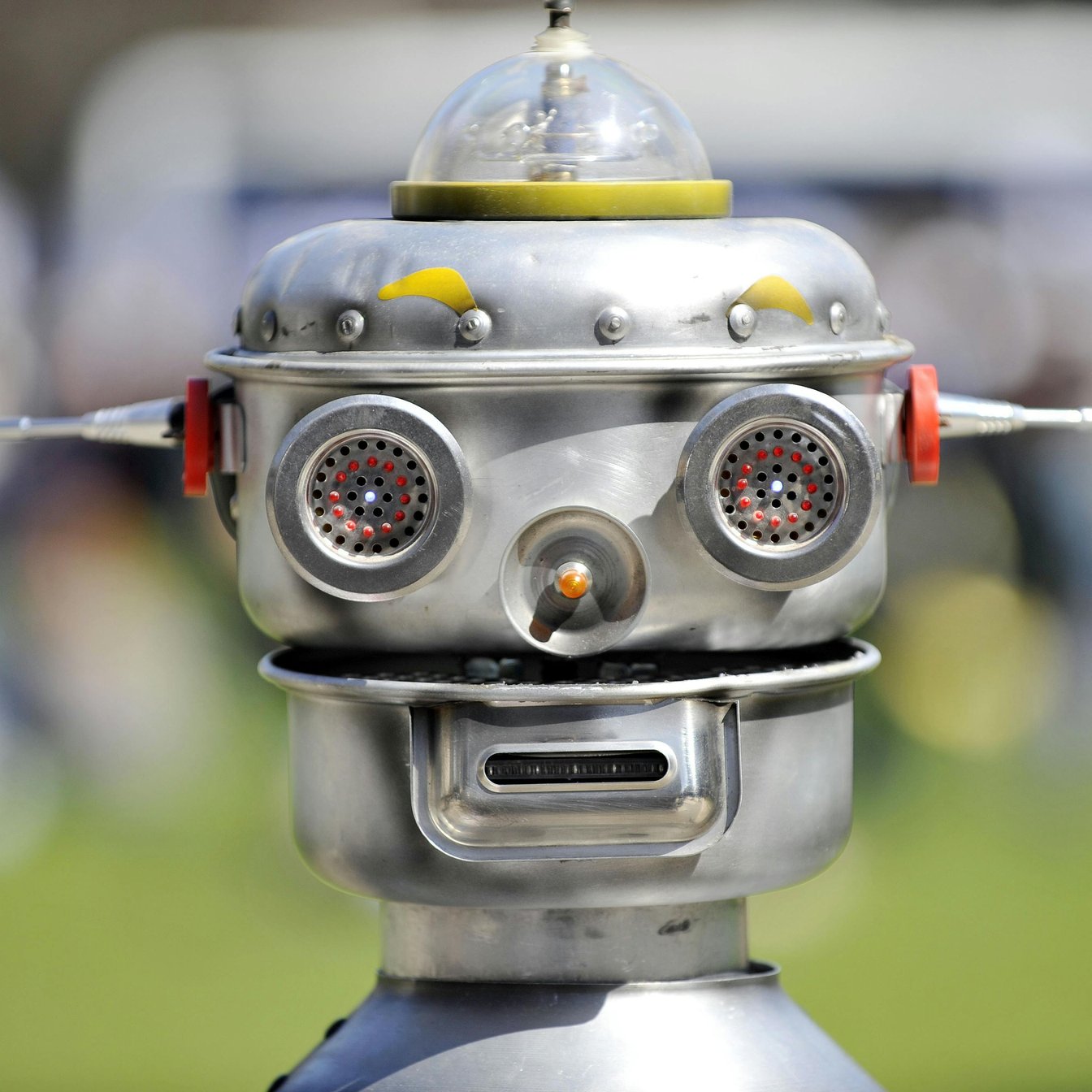 Systemic Loss of Control Drives AI Regulatory and Competitive Shifts
