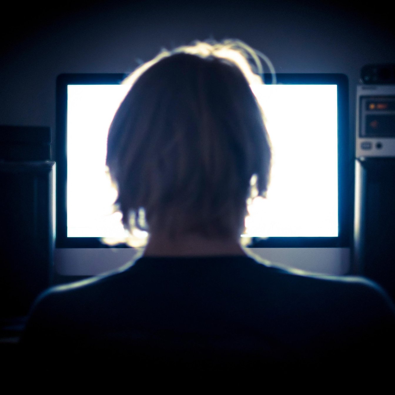 AI Jailbreakers Expose Fragility of Safety Protocols Through Linguistic Manipulation