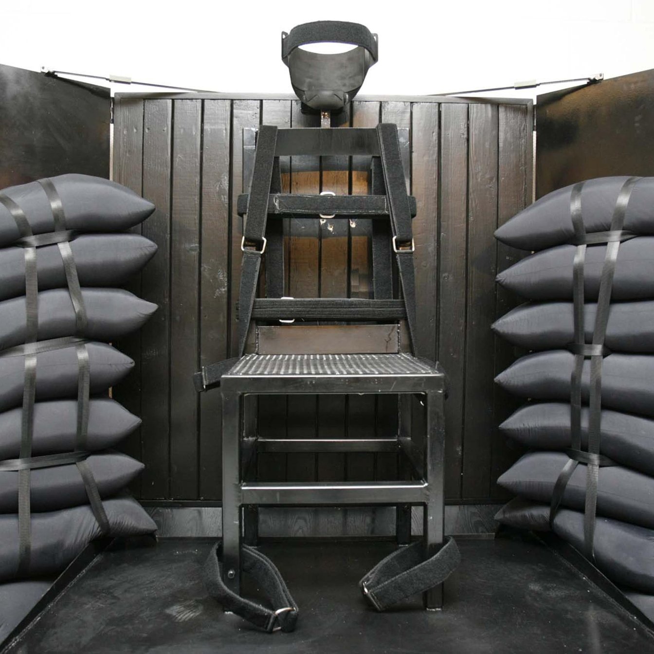 Institutional Reversion to Brutal Methods Following Execution Protocol Failure