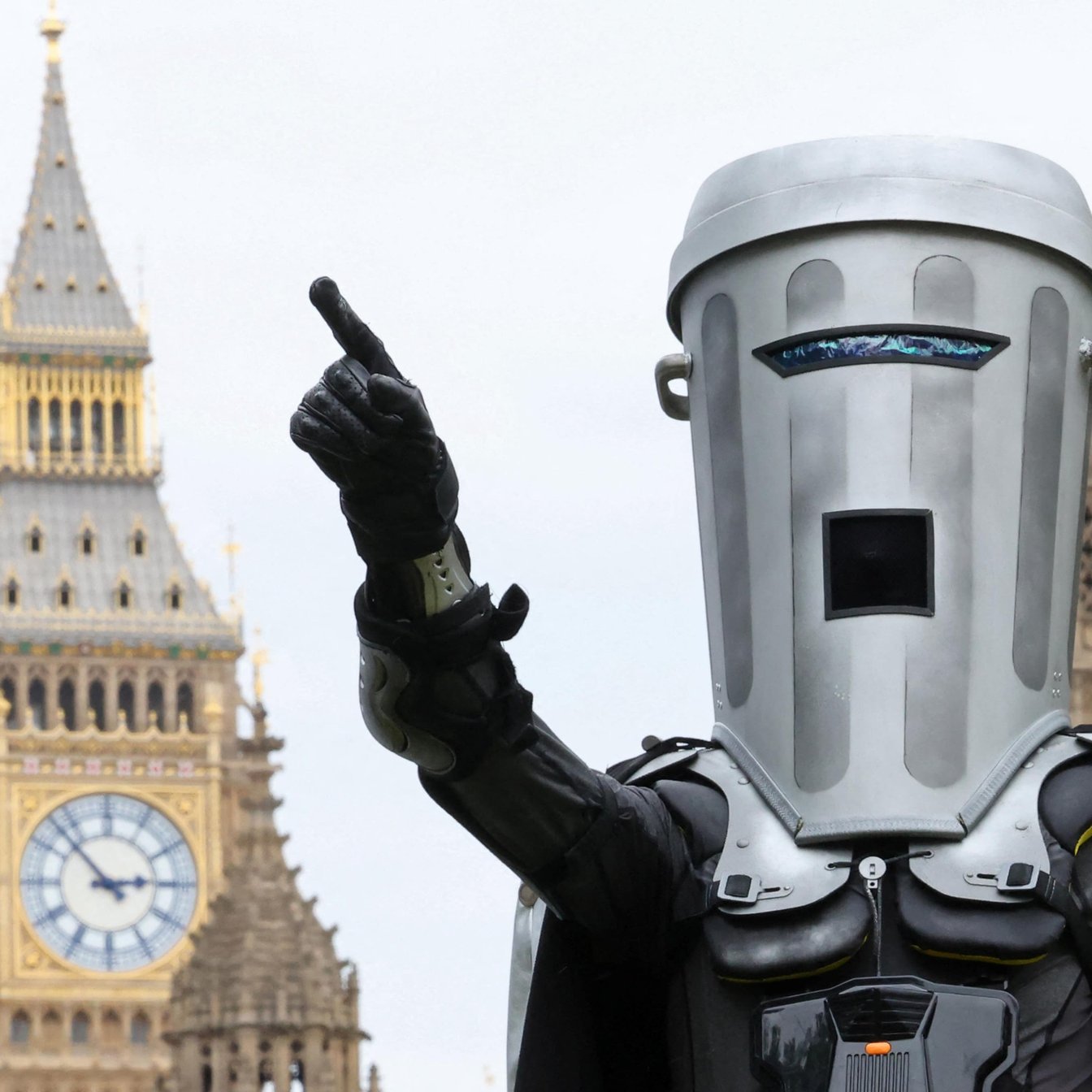 Nigel Farage Uses Strategic Distraction to Evade Accountability