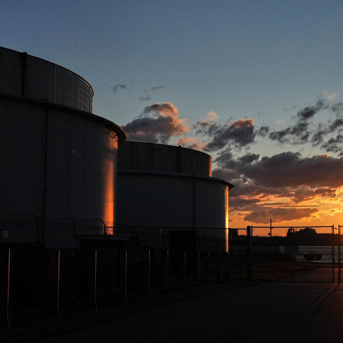 Geopolitical Instability Exposes Fossil Fuel Fragility, Accelerating Renewables